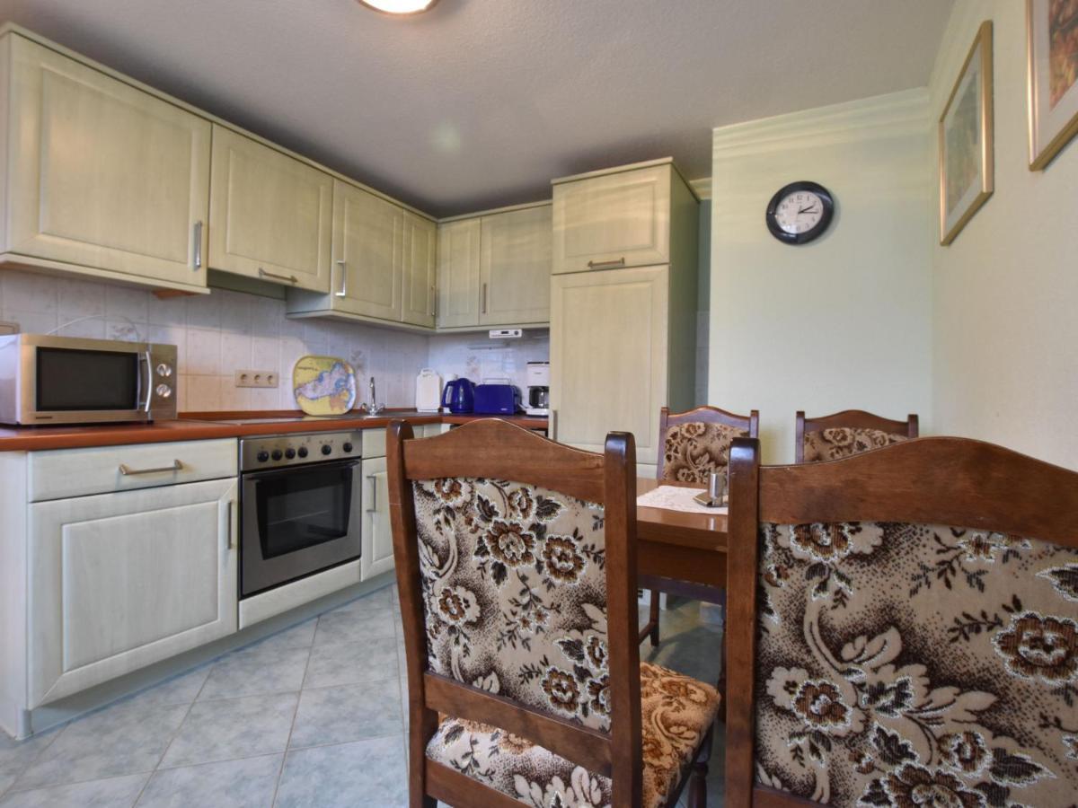 Classy Apartment In Boltenhagen With Terrace Екстериор снимка